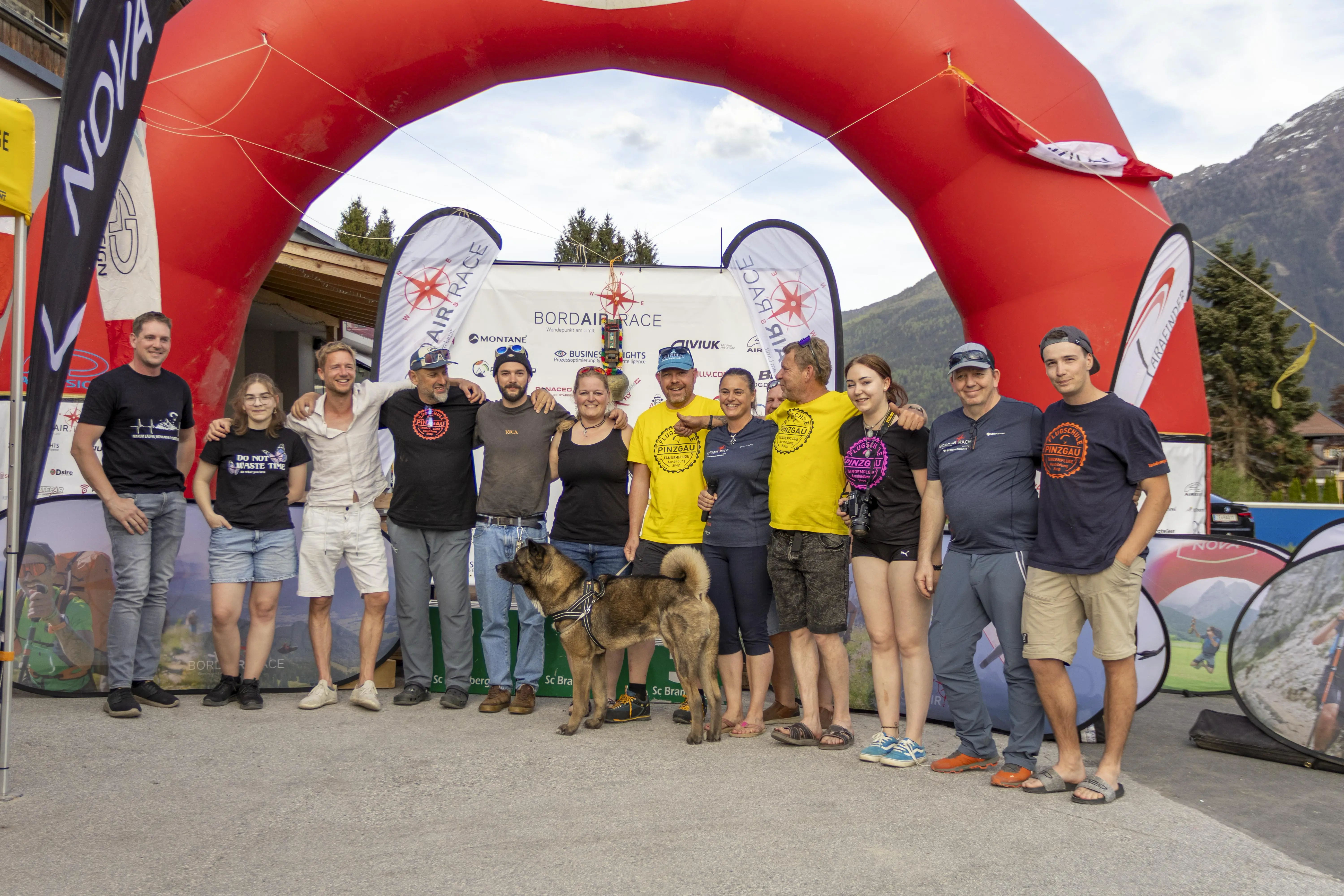 Team und Mitglieder des Gleitschirmflieger Club GFC Hohe-Tauern